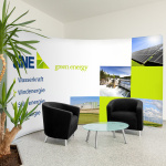 Mur d'affichage Basic incurvé – utilisation comme cloison de séparation en salle de réunion