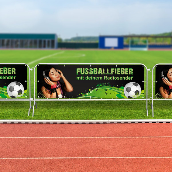 Barrière de sécurité avec bâches publicitaires, idéal pour événements sportifs