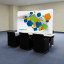 Mur d'affichage Basic incurvé – hauteur 130 cm comme présentoir de table