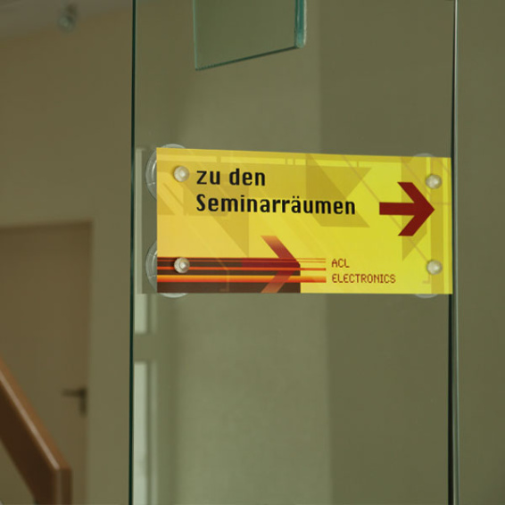 Petits drapeaux avec 4 ventouses en format paysage