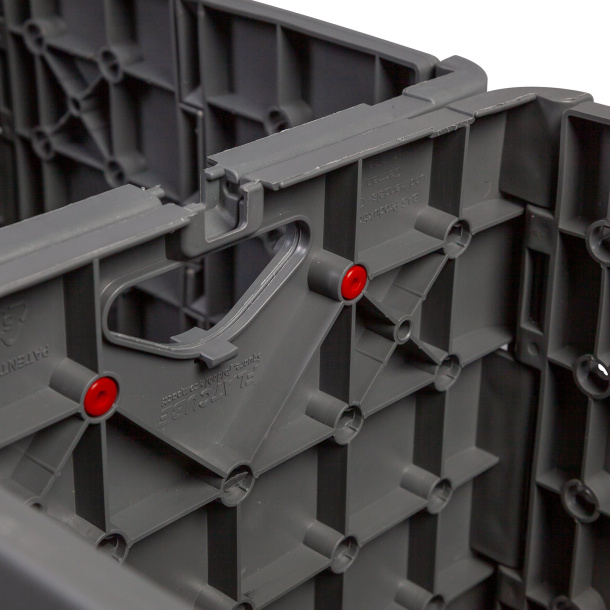 Connexion par emboîtement des cubes pour former une double ou triple assise