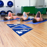 Publicité au sol - antidérapant, proche des clients, amovible