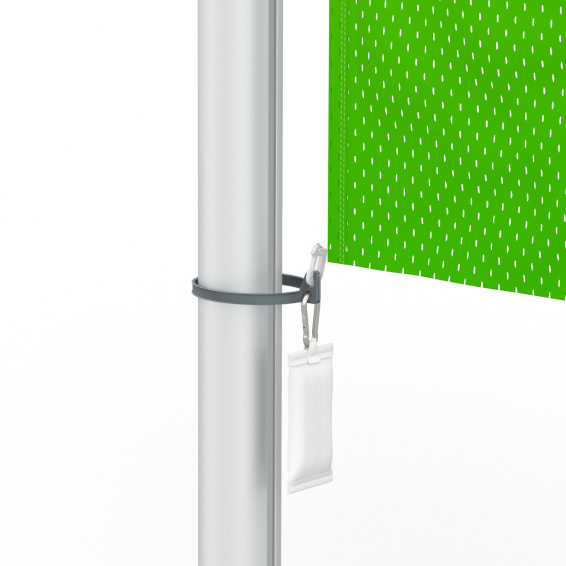 Drapeau avec anneau de guidage du drapeau et poids d'arrêt grimpant