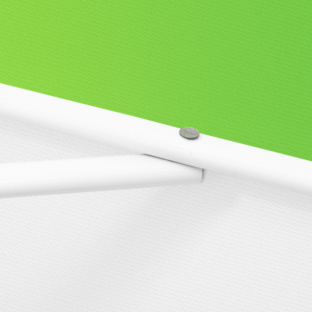 Petit parasol avec manivelle, baleines robustes