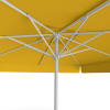 Parasol orange, 300 x 300 cm, vue de dessous