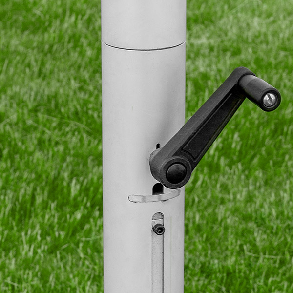 Mât à manivelle pour un chapiteau parfaitement tendu