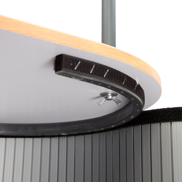 Platte de table avec trou, fixation des tiges à l'aide de boulons à oreilles