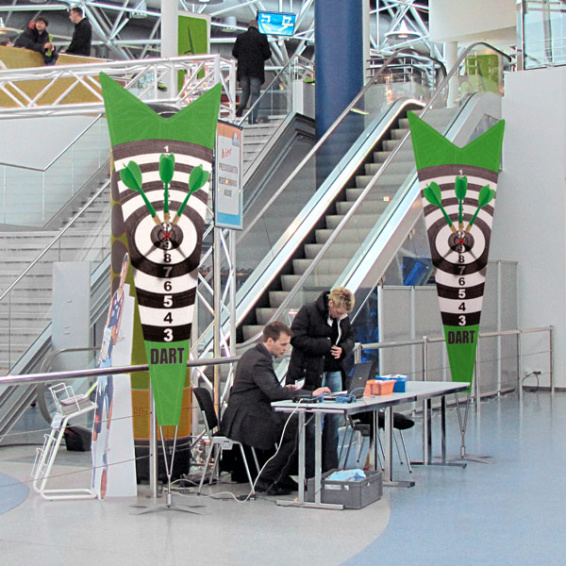 Bowflag® Premium Dart – une publicité mobile et percutante