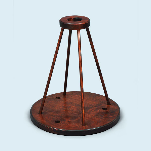 Socle porte-drapeaux triple, bois foncé