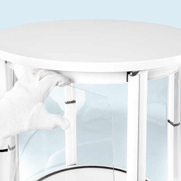 Comptoir de vitrine, insertion des panneaux (jusqu'à 8 pièces) sur le système