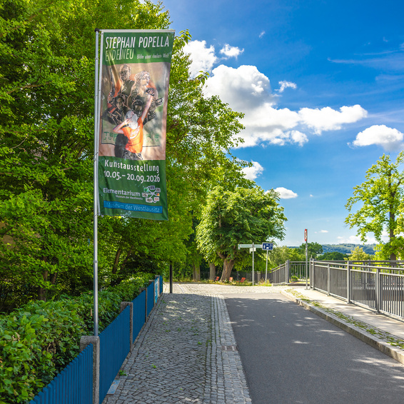 Mât de drapeau mobile T-Pole® 200 pour une publicité extérieure qui attire l'attention