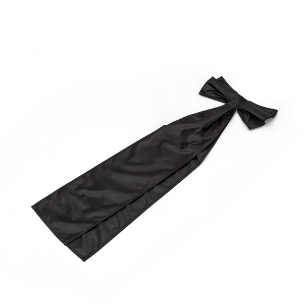 Nœud noir pour mise en berne de drapeau