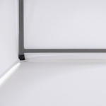 Housse avec chaussures en tissu cousues aux coins pour la fixation aux pieds de la table