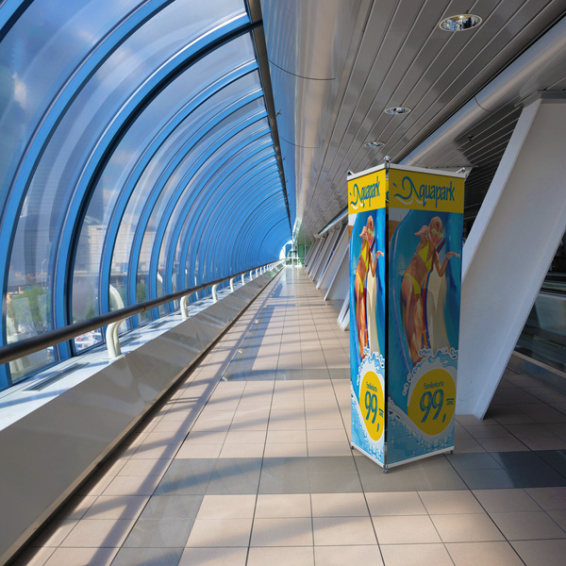 Triple affichage Select avec des offres promotionnelles visibles sur trois faces