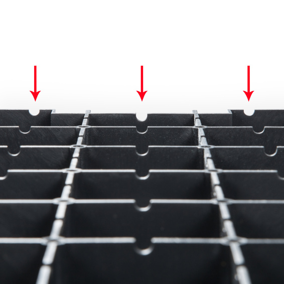 Dalle de sol PP - ici : système de drainage en-dessous