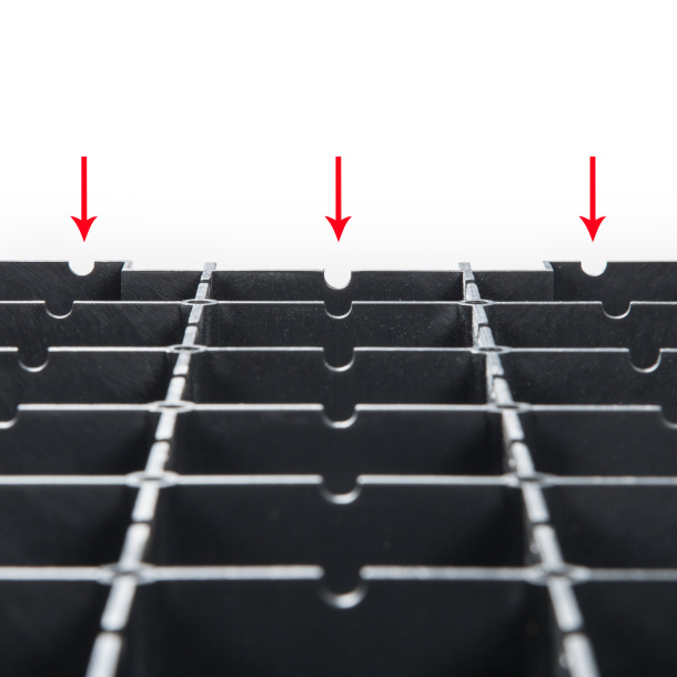 Dalle de sol PP - ici : système de drainage en-dessous