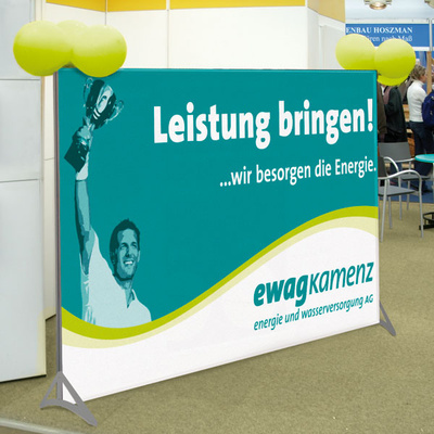 Mur d’exposition Q-Frame® pour publicités