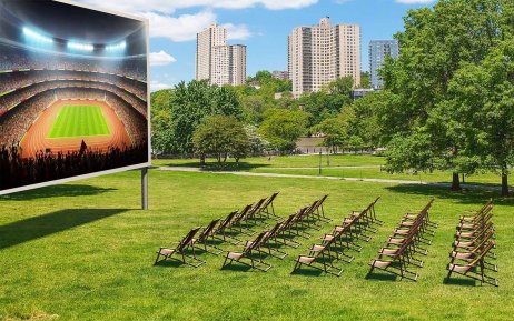 Public viewing avec chaises longues