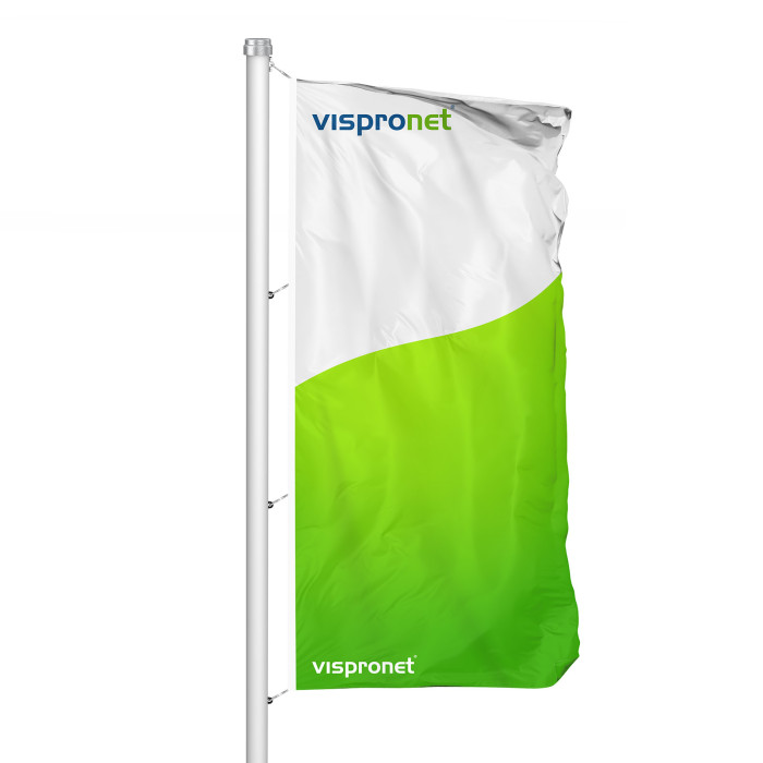 Drapeaux hissés au format vertical